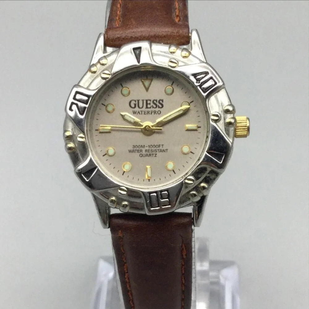 Vintage Guess Waterpro Womens Watch 28mm Champagne Dial Leather New Battery